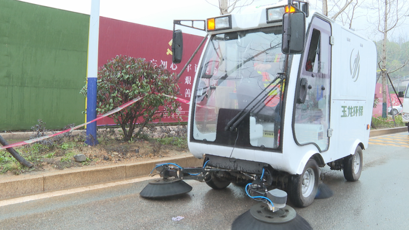 玉龍環保：新型環衛車亮相松溪街頭
