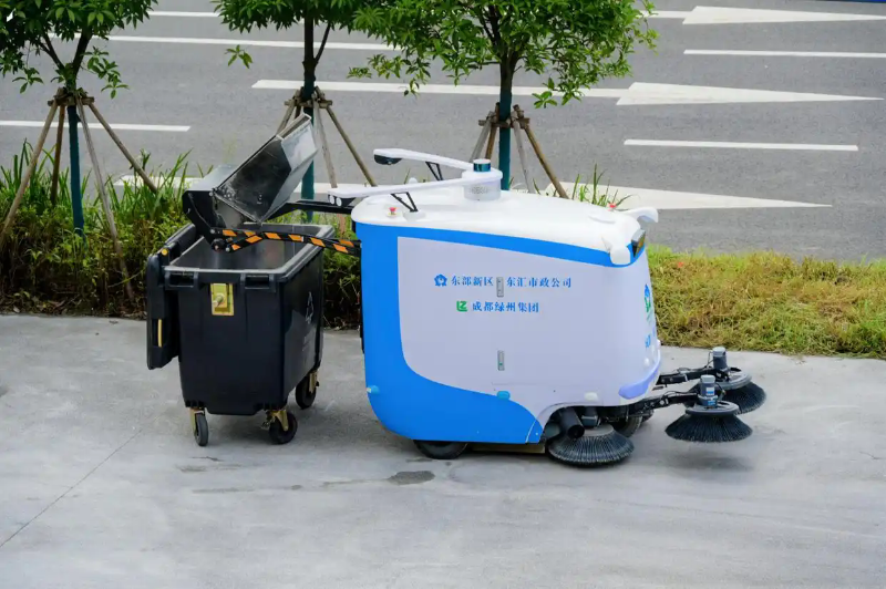 玉龍環保：成都市首個多元化場景的無人環衛清掃示范項目投用